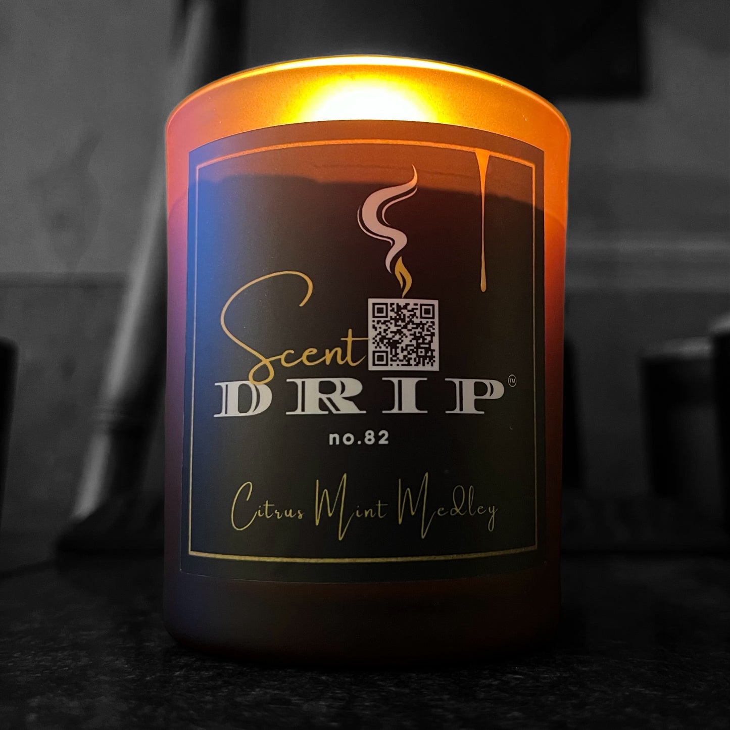 Burning Candle Amber Glass Citrus Mint Medley